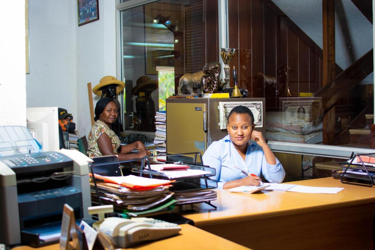 Impala Hotel Arusha Exteriör bild