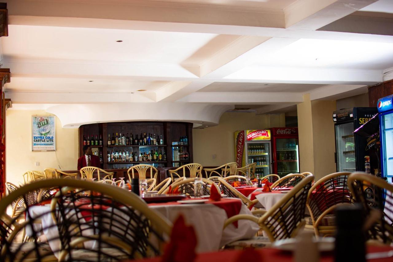 Impala Hotel Arusha Exteriör bild