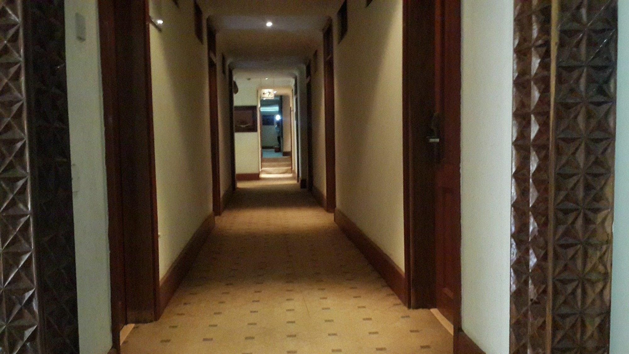 Impala Hotel Arusha Exteriör bild
